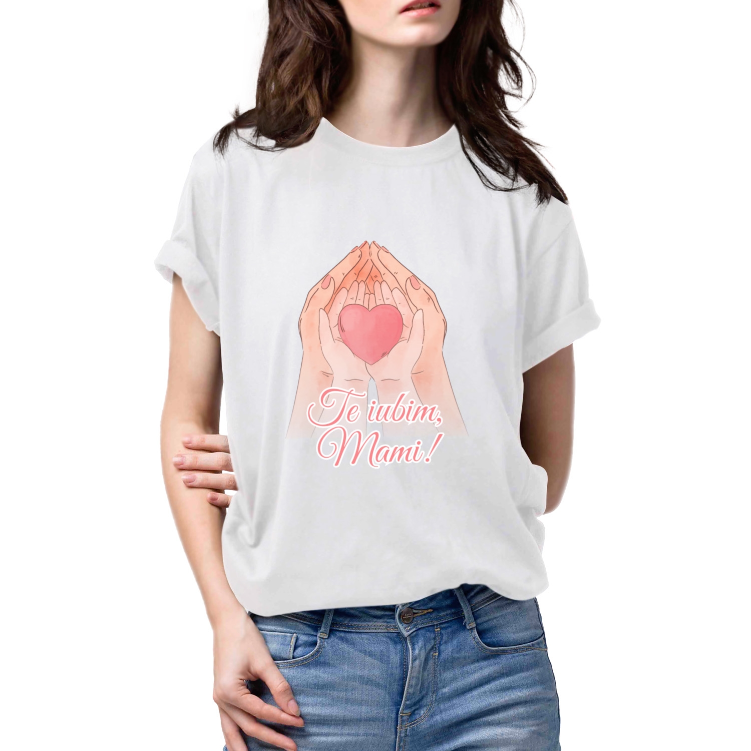 Tricou pentru mama, personalizat cu text – Te iubim, mami! Tricou pentru mama, personalizat cu text – Te iubim, mami!