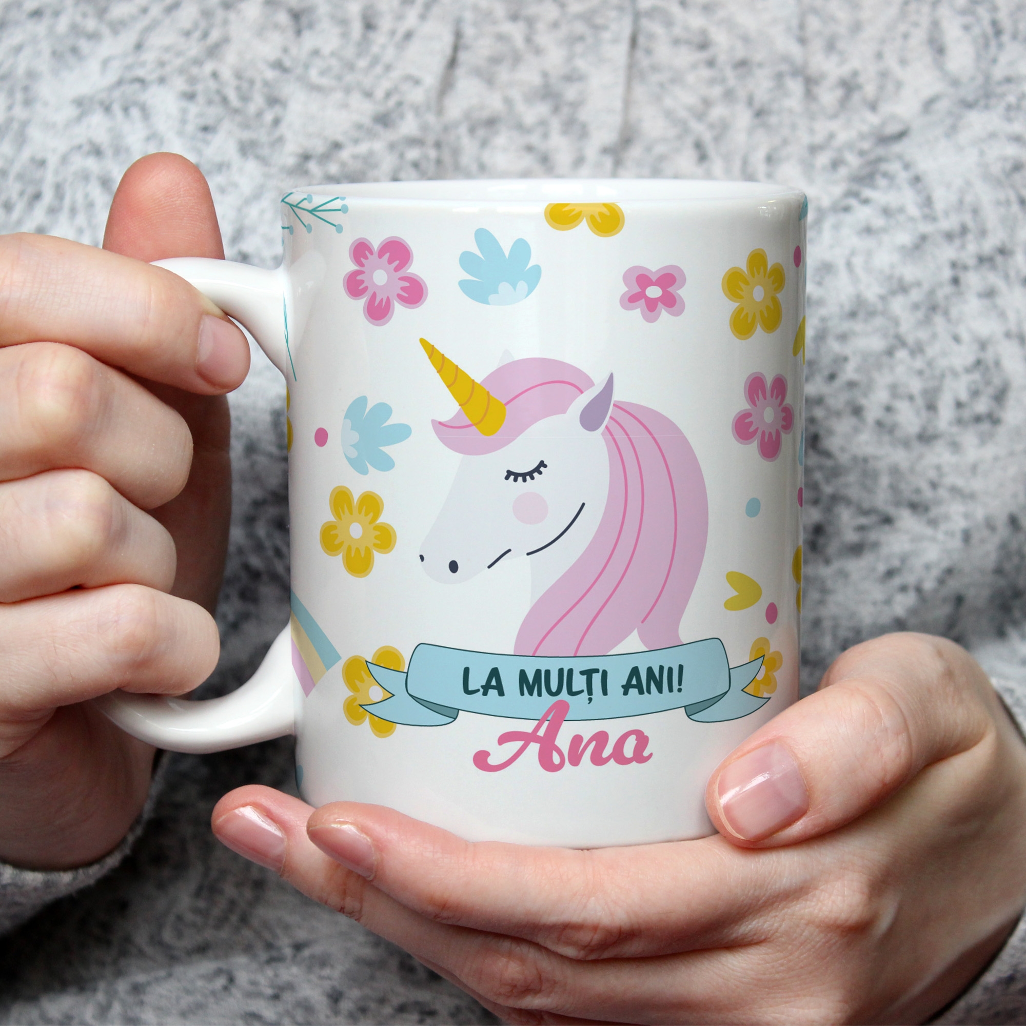 Cana pentru copii, personalizată cu nume – La Mulți Ani (Fată) Cana pentru copii, personalizată cu nume – La Mulți Ani (Fată)