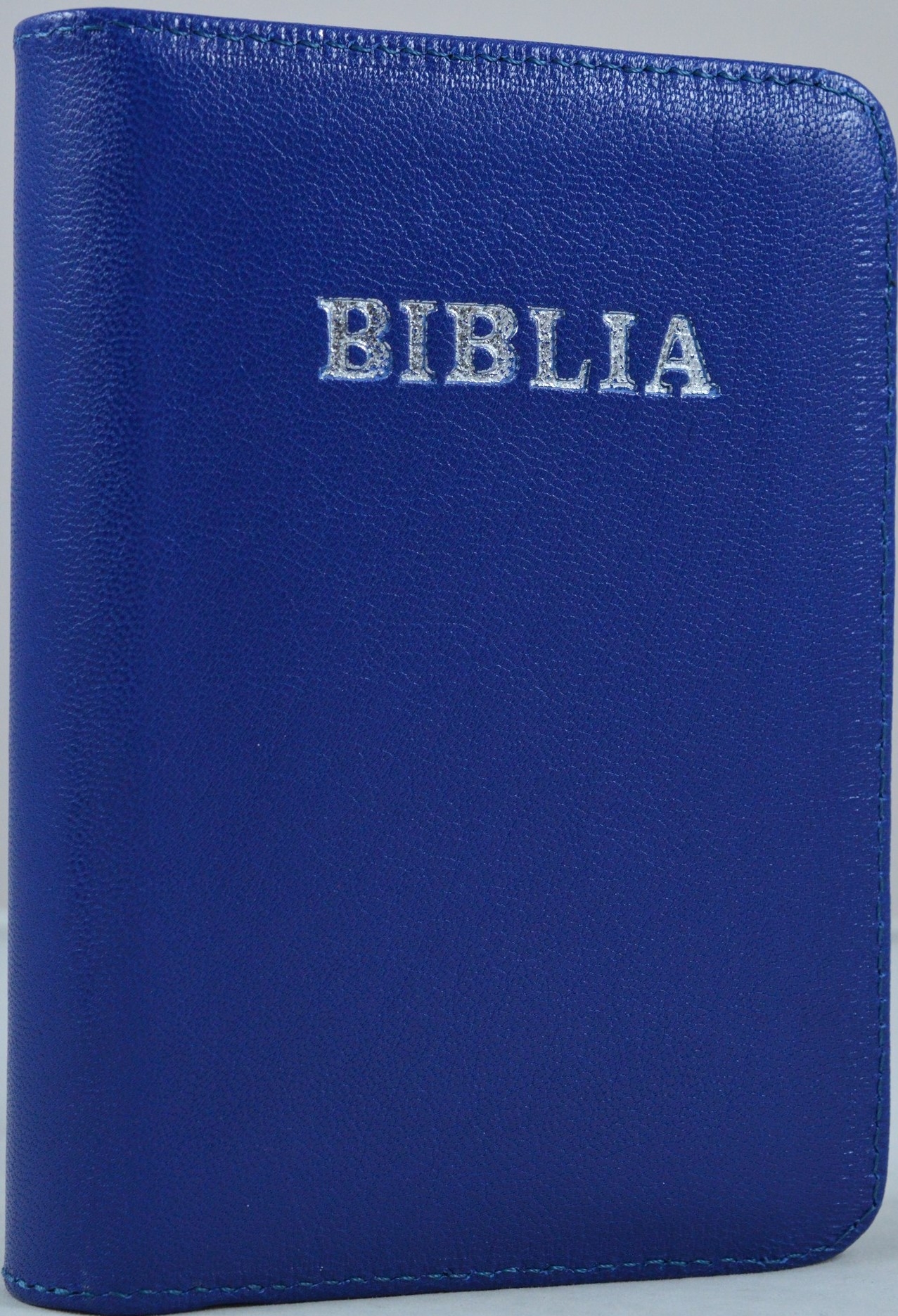 Biblie din piele,marime mica, culoare albastru inchis, fermoar, margini albe, cuv. lui Isus in rosu [043 PF]