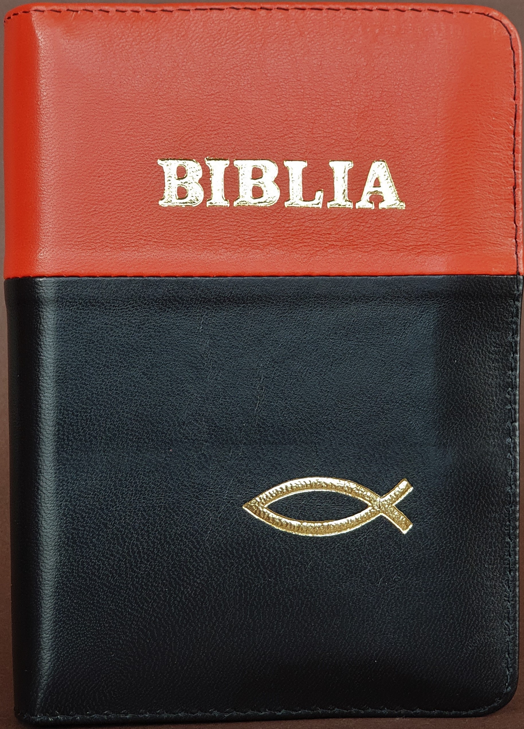 Biblie din piele,  marime mica, culoare portocaliu cu negru, fermoar, margini albe,simbol peste, cuv. lui Isus in rosu [043 PF]