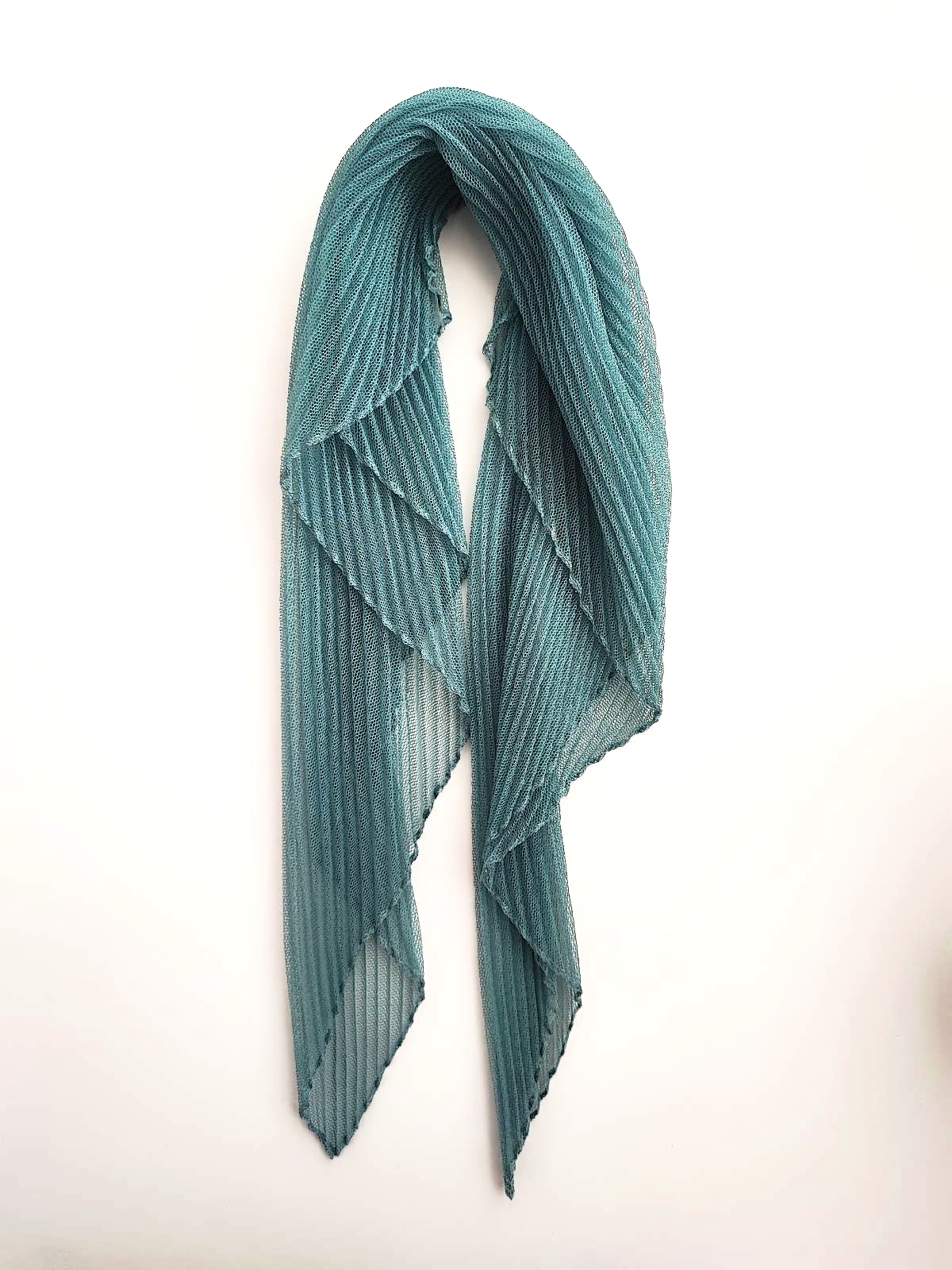 Batic plisat - Turcoaz inchis (60x36 cm) Batic plisat - Turcoaz inchis (60x36 cm)