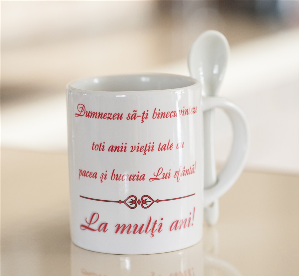 Cana cu lingurita - La Multi Ani Cana cu lingurita - La Multi Ani