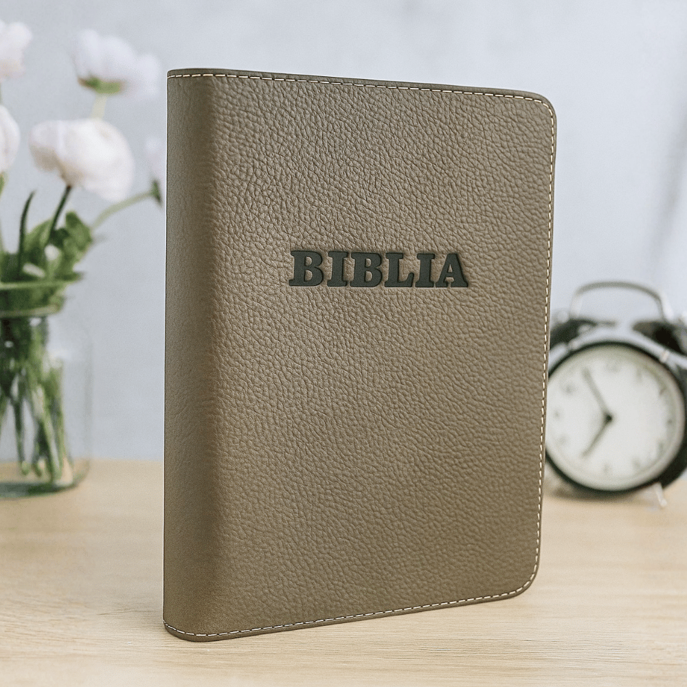 Biblie din piele, marime medie, oliv, fermoar, index, margini aurii, cuv. lui Isus cu rosu [057 PFI]