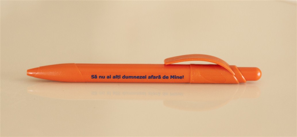 Pix cu mesaj crestin - Sa nu ai alti dumnezei afara de Mine Pix cu mesaj crestin - Sa nu ai alti dumnezei afara de Mine