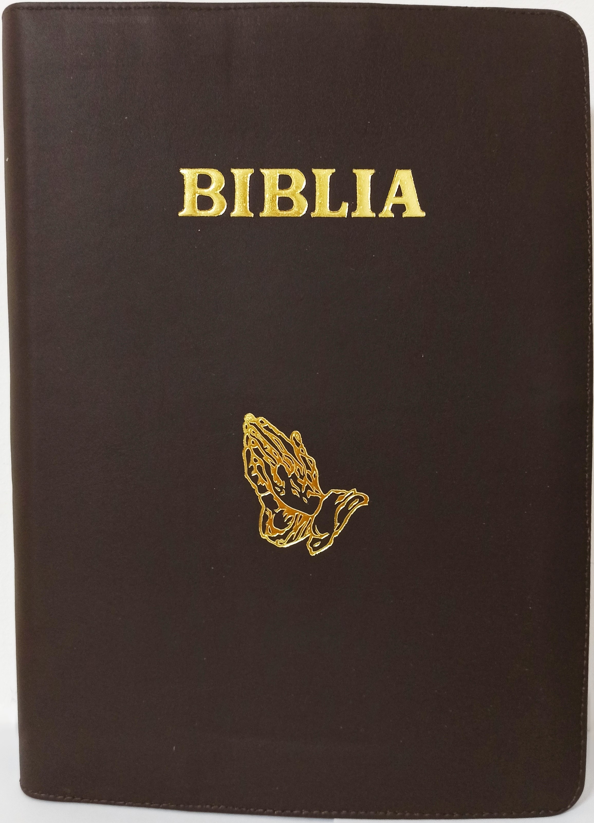 Biblia foarte mare, coperta piele, scris foarte mare, maro, margini aurii ,cuvintele lui Isus cu rosu, harti, simbol maini, trad. Cornilescu [090 PF]