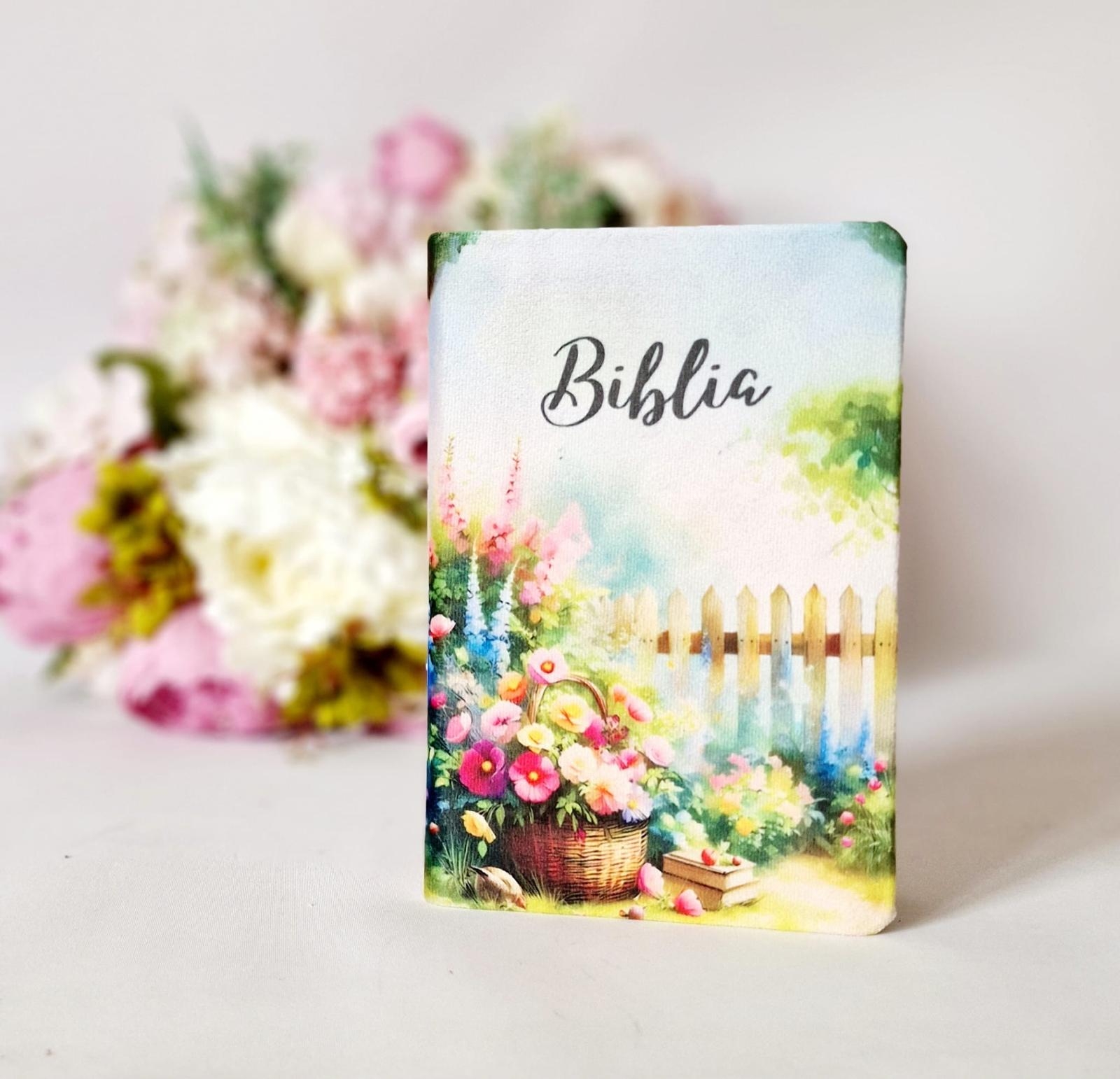 Biblia handmade, model 34, coperta de catifea, flexibila, marime medie, margini aurii, index, cuv. lui Isus cu rosu [SI 057 CAT]