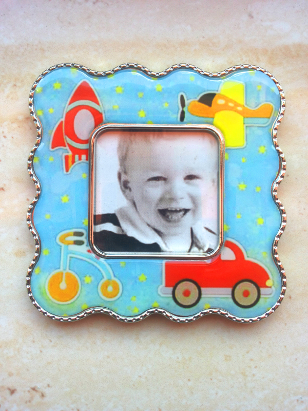 Rama foto magnetica - albastru - baietel Rama foto magnetica - albastru - baietel