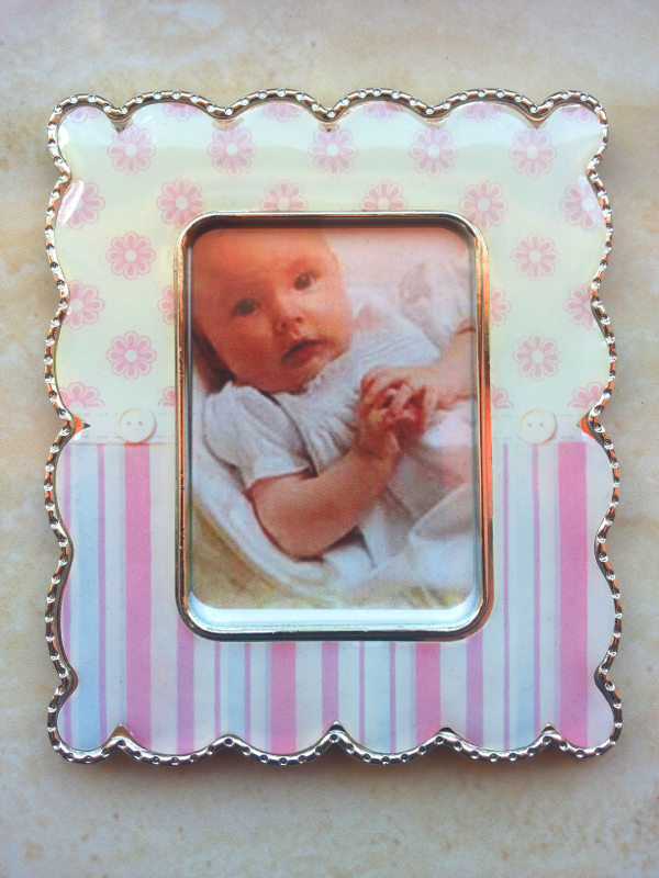 Rama foto magnetica - nuante de roz - fetita Rama foto magnetica - nuante de roz - fetita