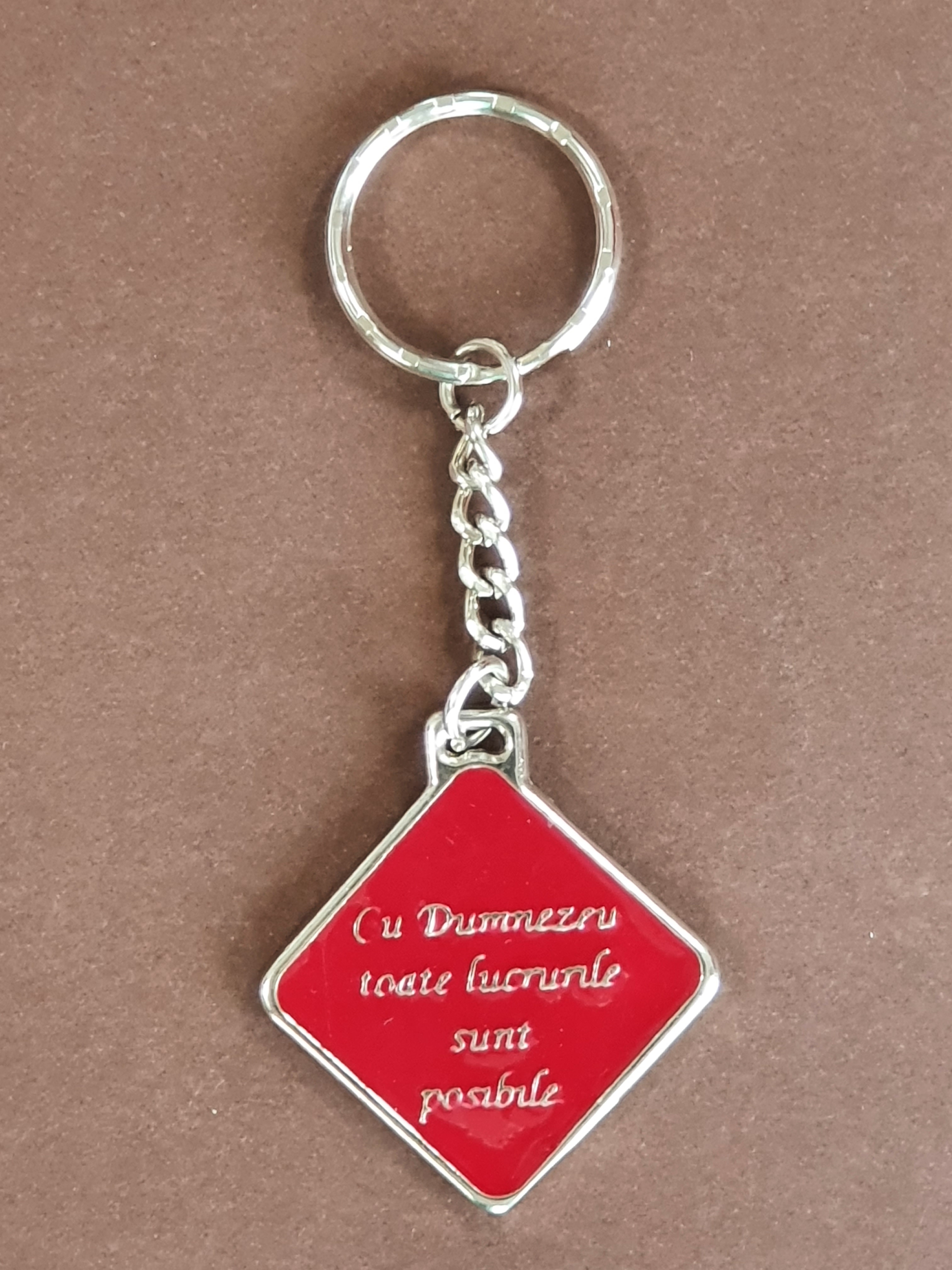 Brelocuri crestine fata/verso - Te iubesc cu o iubire vesnica / Cu Dumnezeu toate lucrurile Brelocuri crestine fata/verso - Te iubesc cu o iubire vesnica / Cu Dumnezeu toate lucrurile