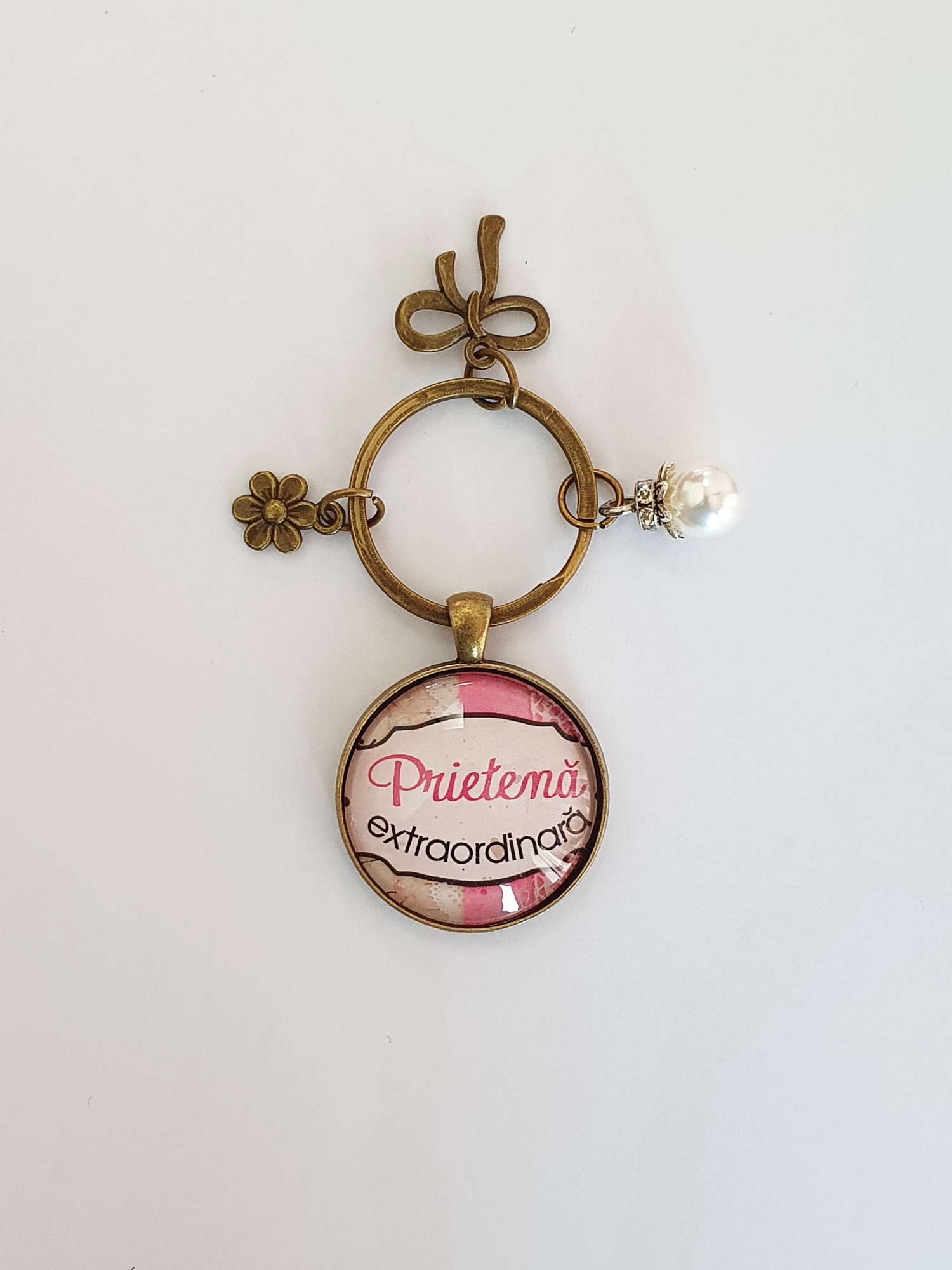 Breloc - Prietena extraordinara! Breloc - Prietena extraordinara!