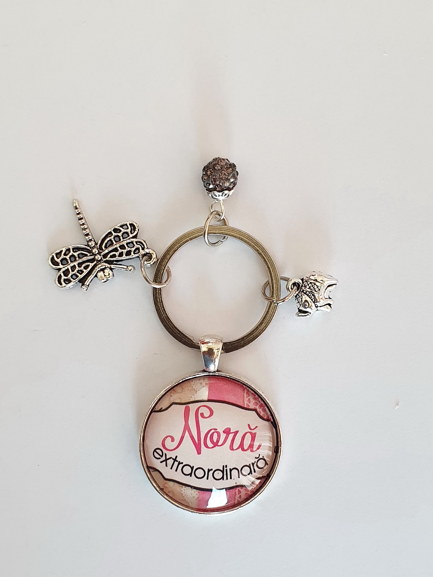 Breloc - Nora extraordinara! Breloc - Nora extraordinara!