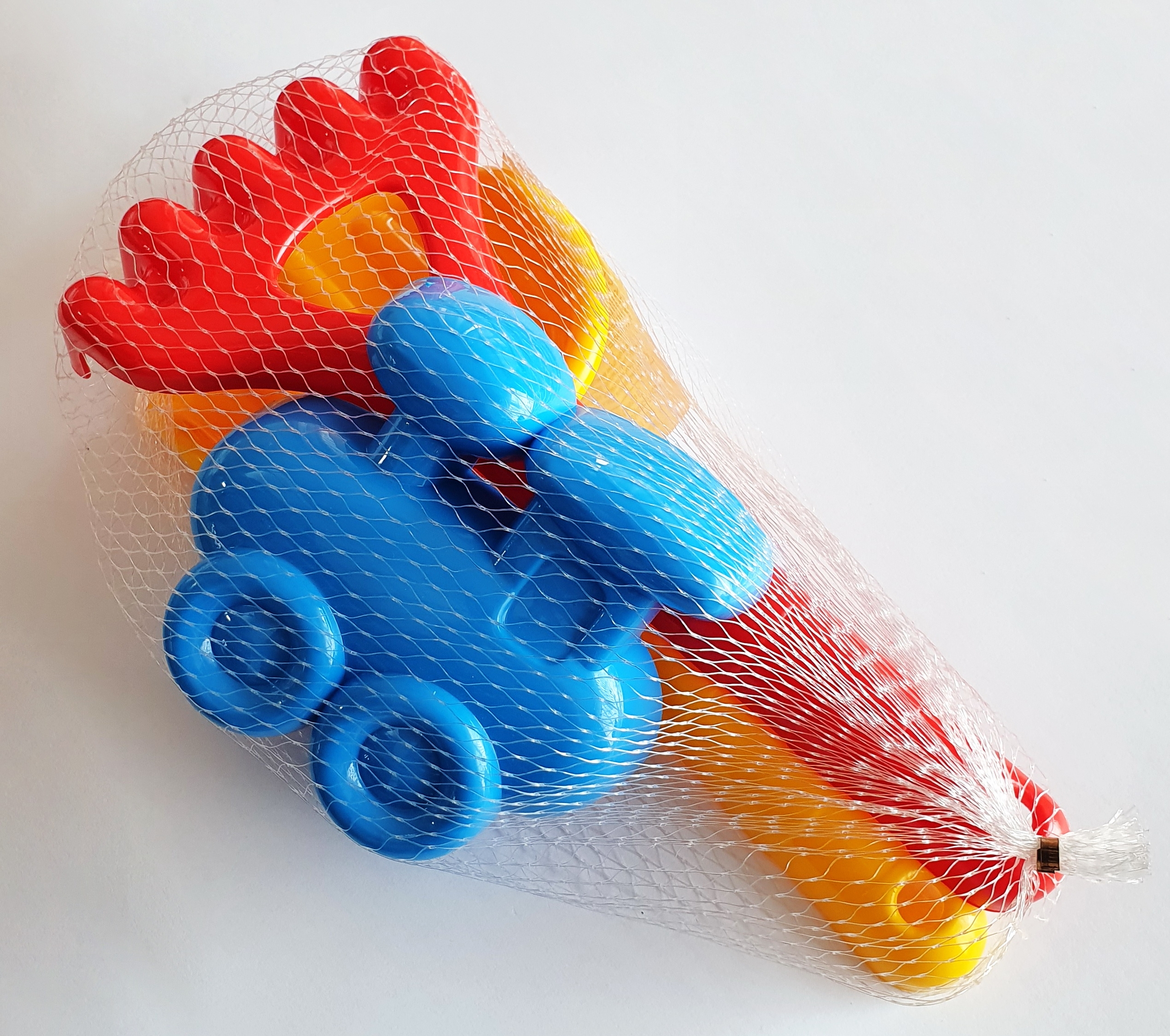 Set jucarii pentru nisip - Grebla si Lopata + 1 forma tren Set jucarii pentru nisip - Grebla si Lopata + 1 forma tren