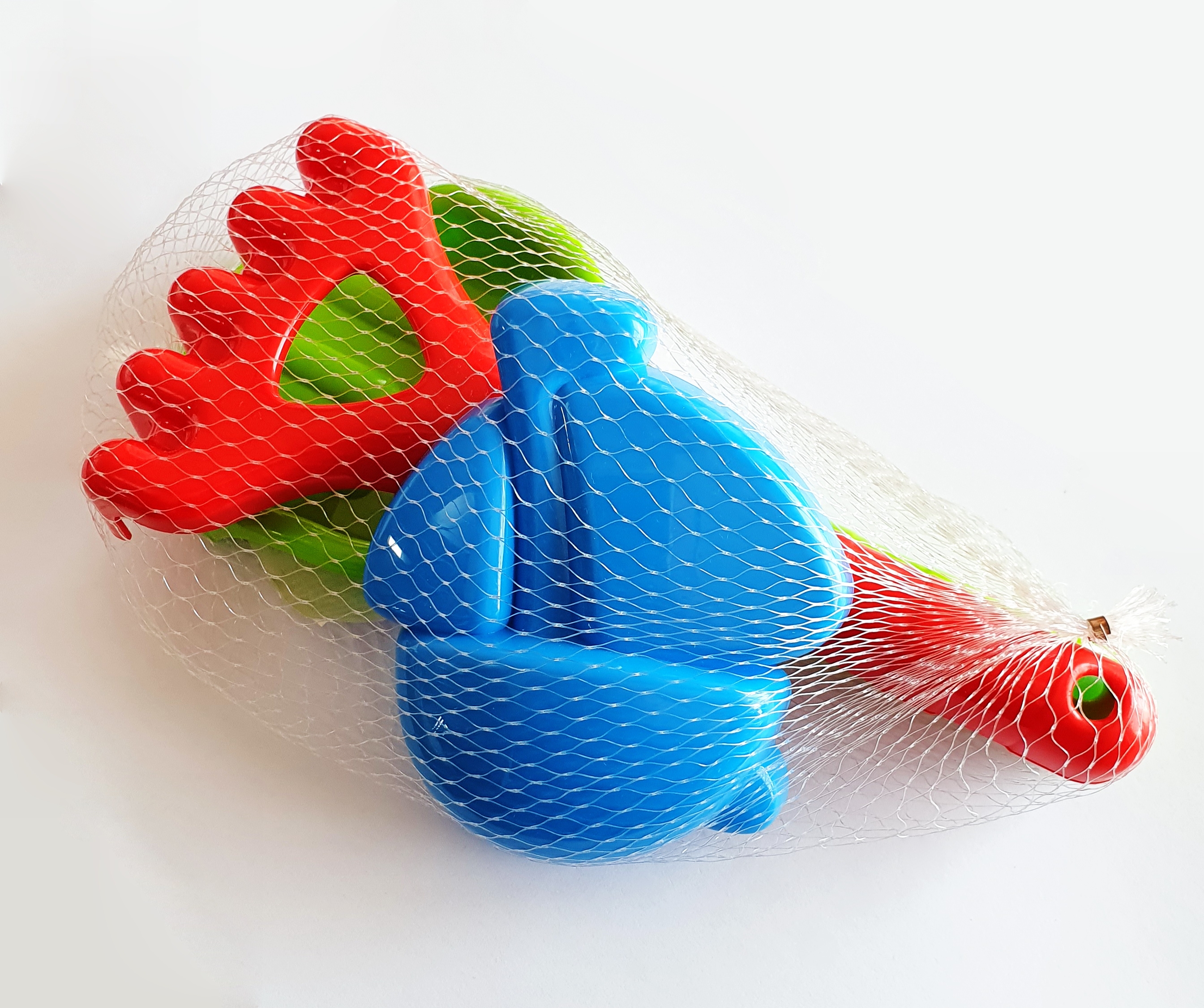 Set jucarii pentru nisip - Grebla si Lopata + 1 forma corabie Set jucarii pentru nisip - Grebla si Lopata + 1 forma corabie