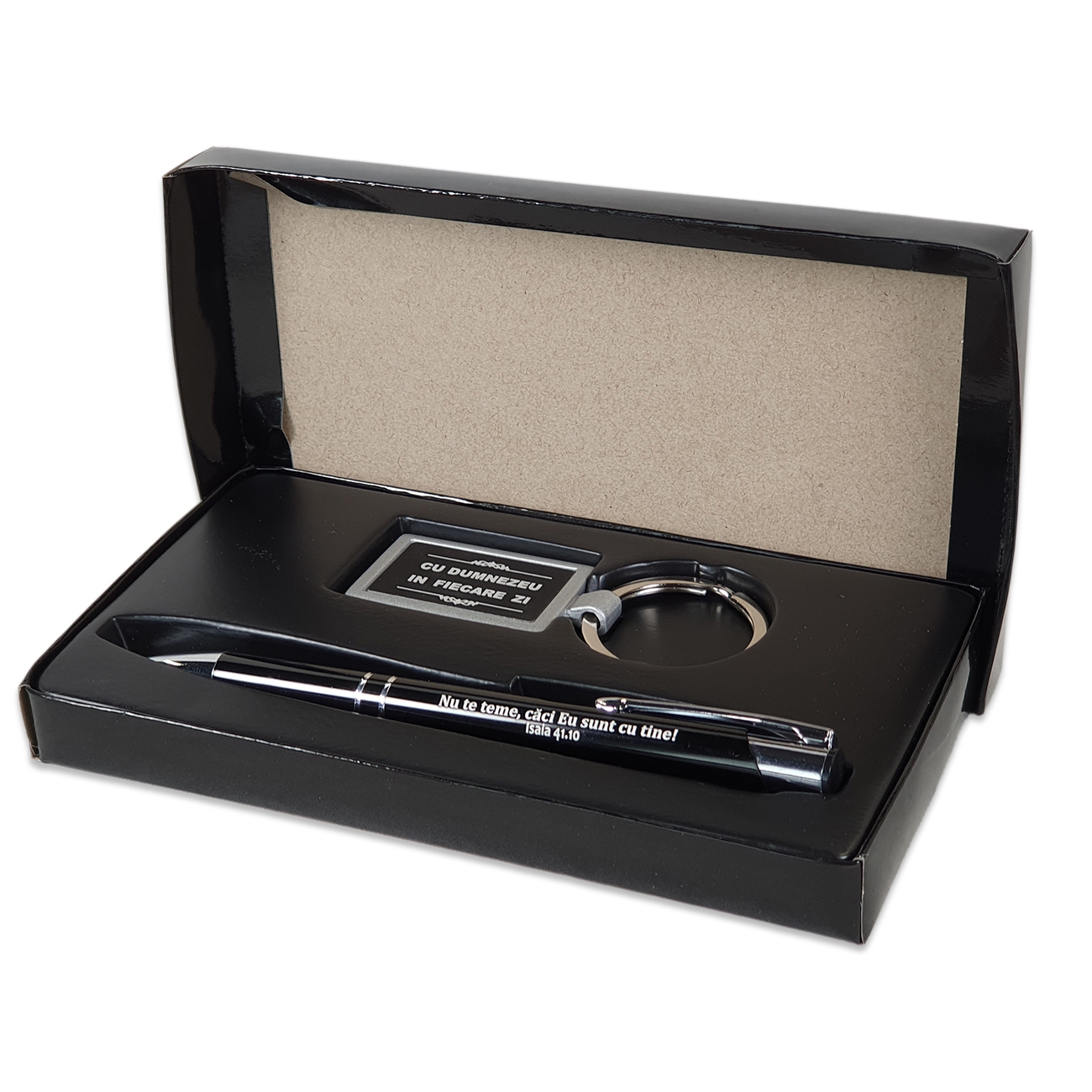 Cadou pentru Barbati - Set pix si breloc - "Nu te teme, caci Eu sunt cu tine" Cadou pentru Barbati - Set pix si breloc - "Nu te teme, caci Eu sunt cu tine"