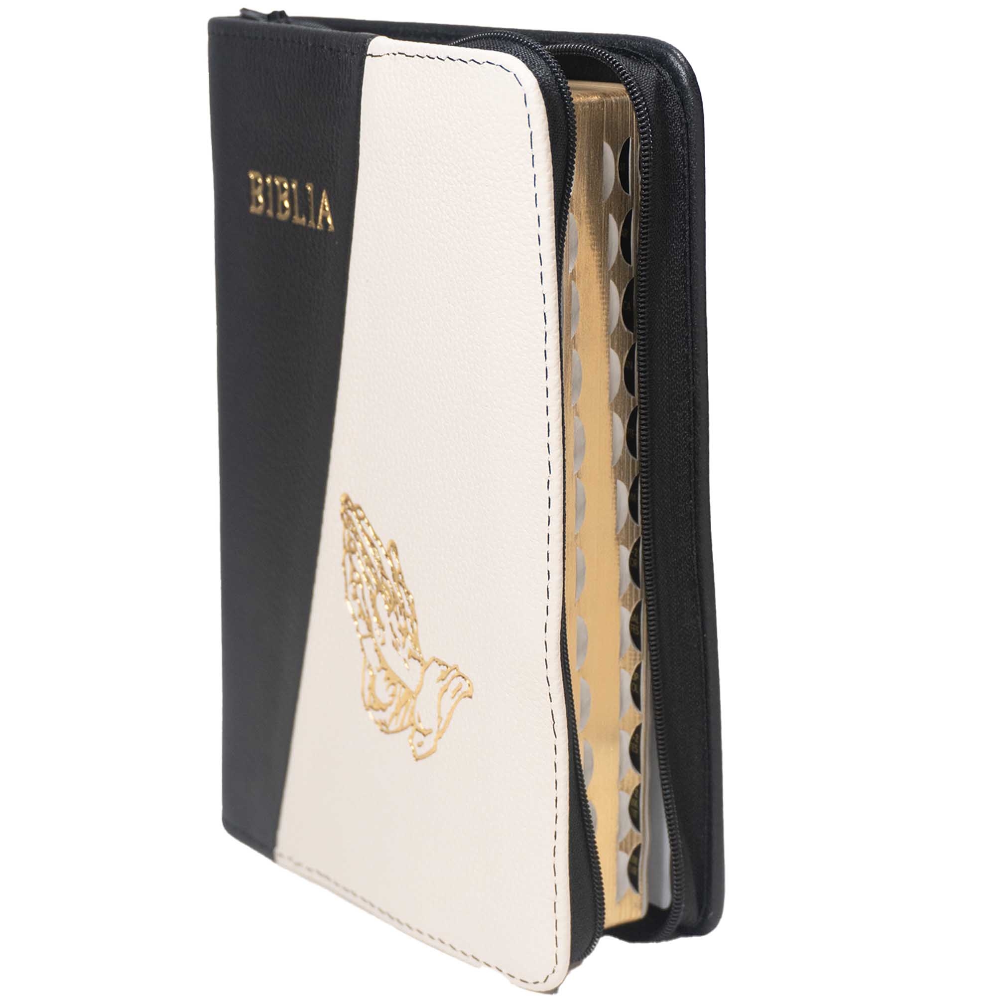 Biblie din piele, marime medie, culoare negru cu alb, simbol maini in rugaciune, fermoar, index, margini aurii, cuv. lui Isus cu rosu [SB 057 PFI]