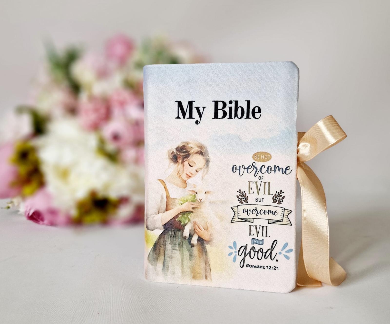 Biblia Cornilescu in lb romana, handmade, model 38, coperta de catifea, flexibila, cu panglică, marime medie, margini aurii, index, cuv. lui Isus cu rosu [SI 057 CAT]