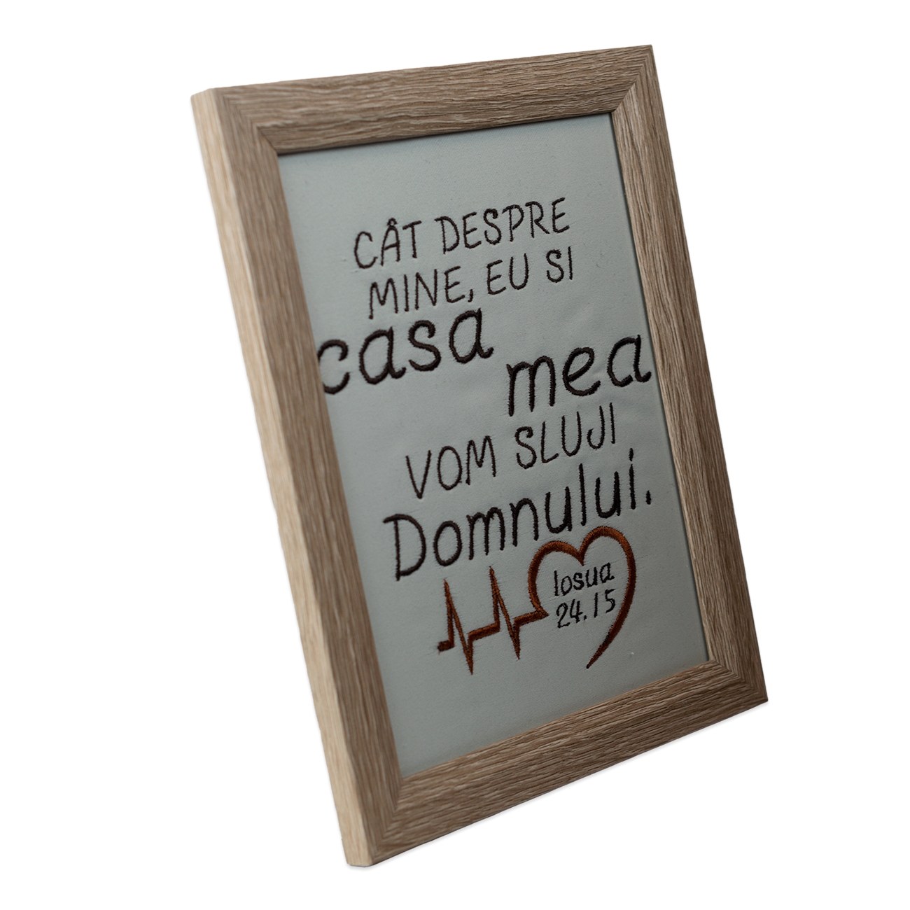 Tablou din material textil, brodat, cu mesaj crestin, 23 x 18 cm - "Cat despre mine, eu si casa mea vom sluji Domnului" Tablou din material textil, brodat, cu mesaj crestin, 23 x 18 cm - "Cat despre mine, eu si casa mea vom sluji Domnului"