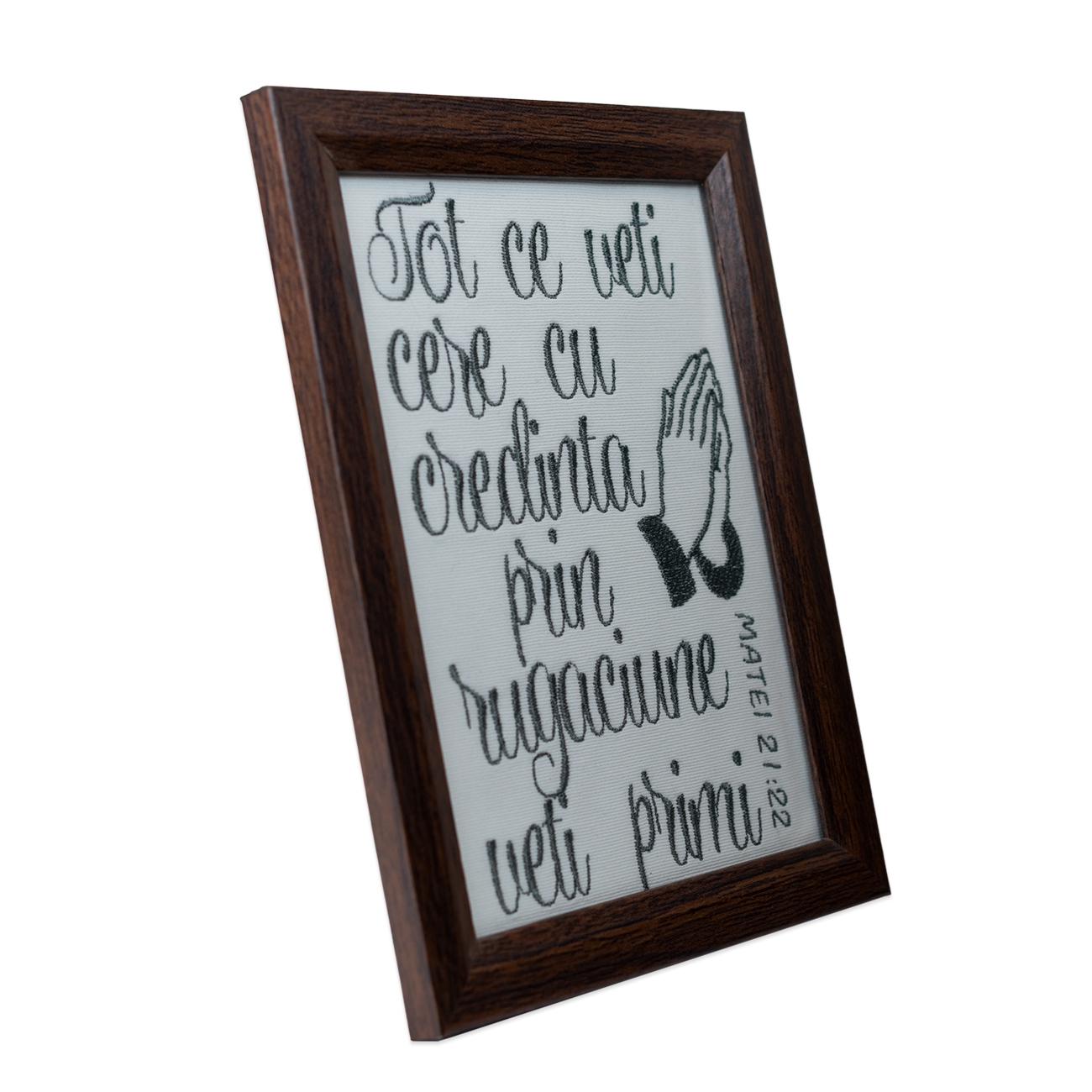 Tablou din material textil, brodat, cu mesaj crestin, 23 x 18 cm - "Tot ce veti cere cu credinta prin rugaciune veti primi" Tablou din material textil, brodat, cu mesaj crestin, 23 x 18 cm - "Tot ce veti cere cu credinta prin rugaciune veti primi"