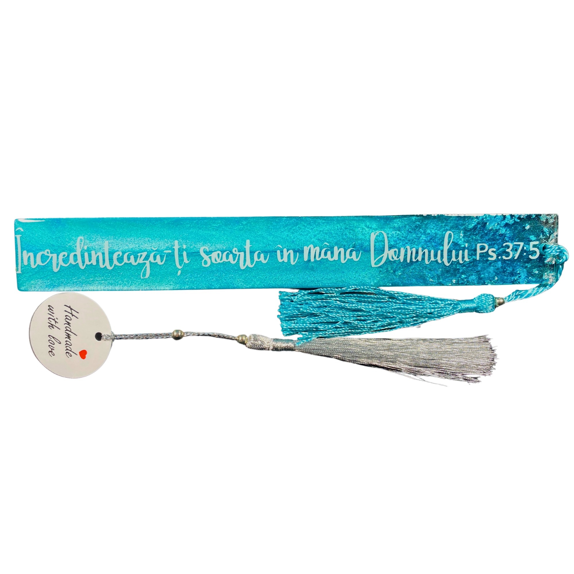 Semn de carte din rășină de înaltă calitate, handmade, în cutie cartonata - "Încredințează-ți soarta în mâna Domnului" - Psalmul 37:5 Semn de carte din rășină de înaltă calitate, handmade, în cutie cartonata - "Încredințează-ți soarta în mâna Domnului" - Psalmul 37:5