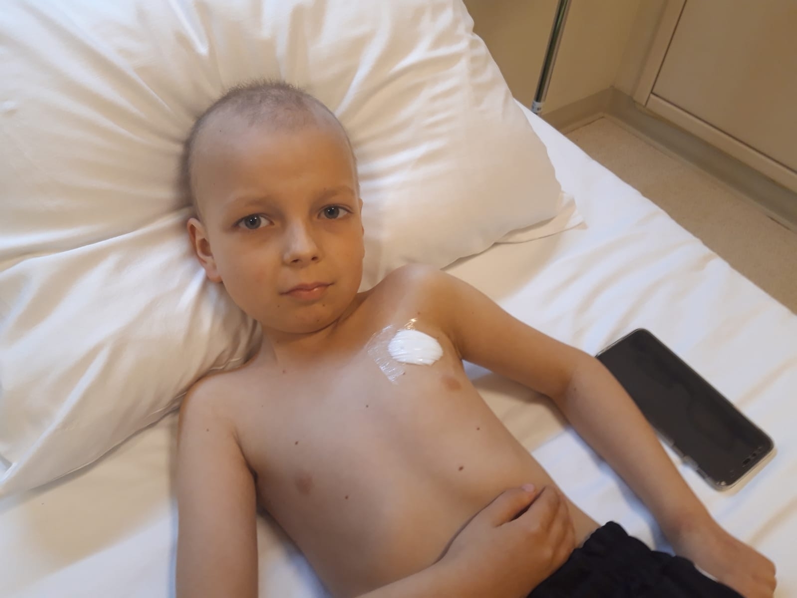 Sufar de CANCER la creier. Te rog, AJUTA-MA sa ma operez de urgenta! Sufar de CANCER la creier. Te rog, AJUTA-MA sa ma operez de urgenta!