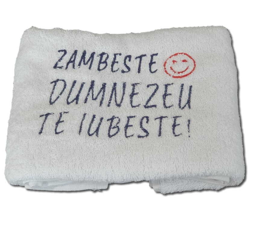 Prosop brodat - Zambeste! Dumnezeu te iubeste (alb) Prosop brodat - Zambeste! Dumnezeu te iubeste (alb)