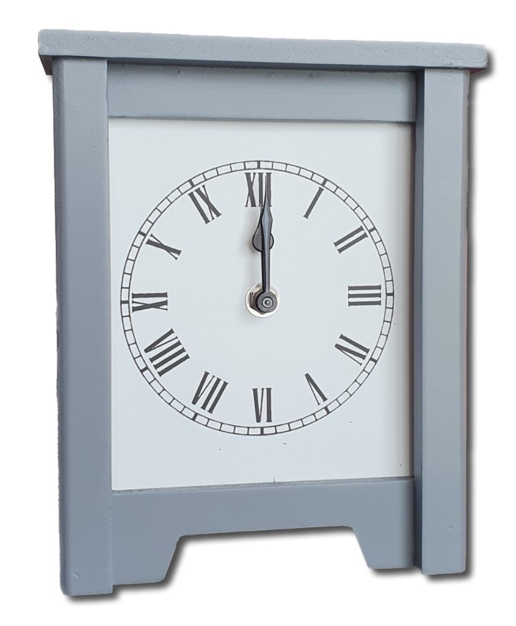 Ceas din lemn, gri - Cifre romane (16x21cm) Ceas din lemn, gri - Cifre romane (16x21cm)