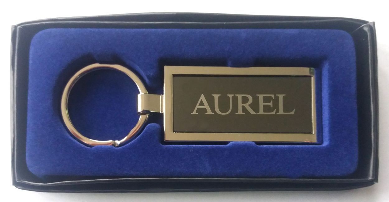 Breloc gravat barbatesc - Aurel ( 8 cm x 2.5 cm ) Breloc gravat barbatesc - Aurel ( 8 cm x 2.5 cm )