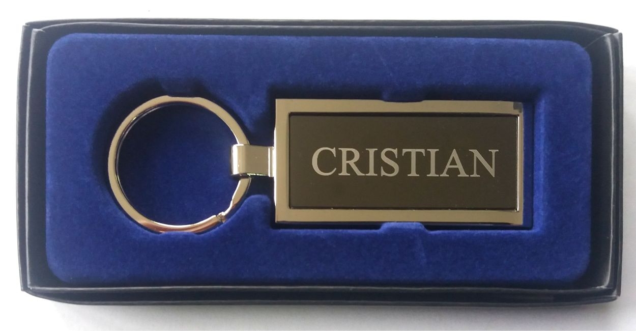 Breloc gravat barbatesc - Cristian ( 8 cm x 2.5 cm ) Breloc gravat barbatesc - Cristian ( 8 cm x 2.5 cm )
