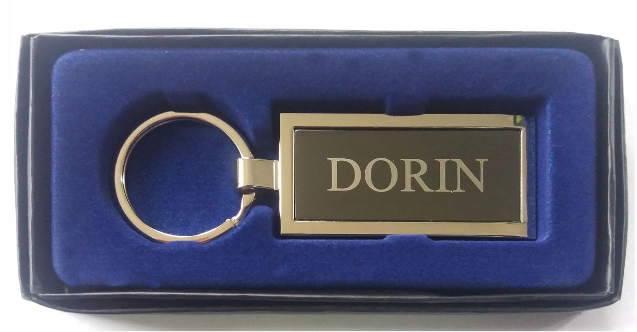 Breloc gravat barbatesc - Dorin ( 8 cm x 2.5 cm ) Breloc gravat barbatesc - Dorin ( 8 cm x 2.5 cm )