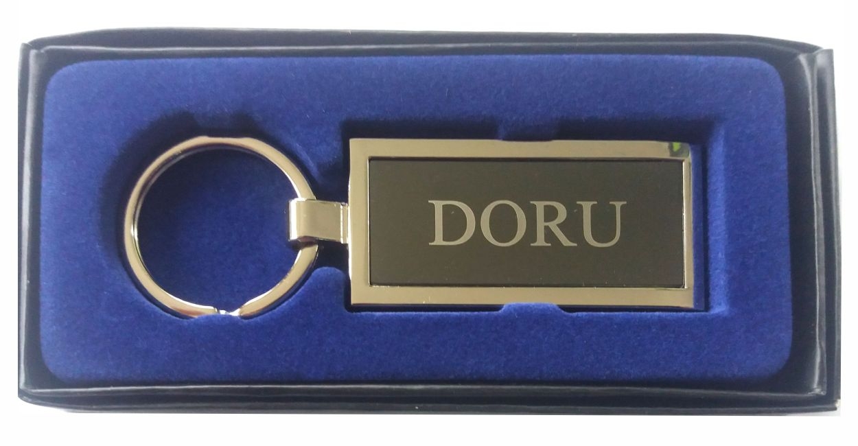 Breloc gravat barbatesc - Doru ( 8 cm x 2.5 cm ) Breloc gravat barbatesc - Doru ( 8 cm x 2.5 cm )