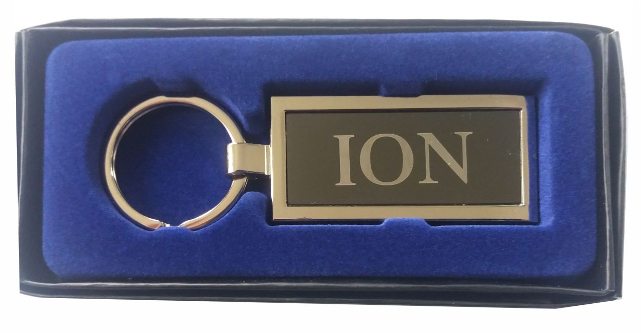 Breloc gravat barbatesc - Ion ( 8 cm x 2.5 cm ) Breloc gravat barbatesc - Ion ( 8 cm x 2.5 cm )