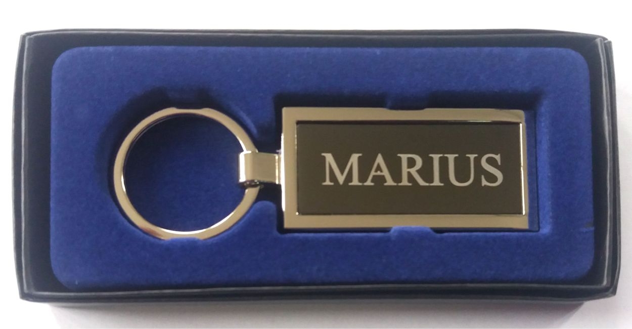 Breloc gravat barbatesc - Marius ( 8 cm x 2.5 cm ) Breloc gravat barbatesc - Marius ( 8 cm x 2.5 cm )