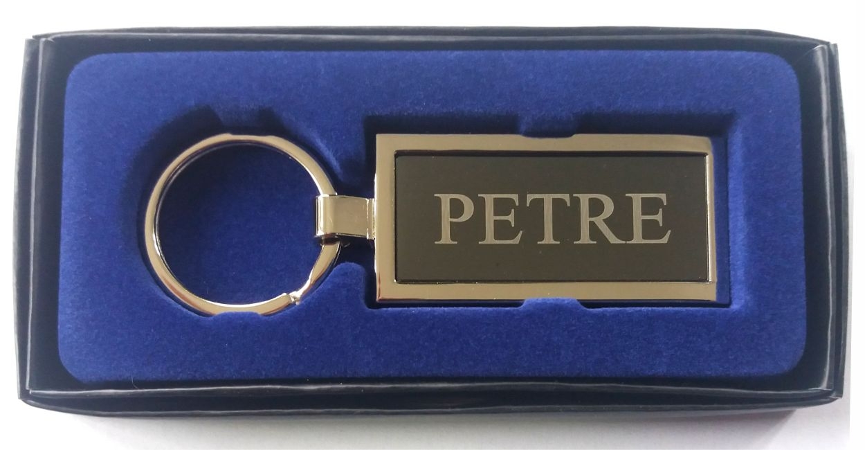 Breloc gravat barbatesc - Petre ( 8 cm x 2.5 cm ) Breloc gravat barbatesc - Petre ( 8 cm x 2.5 cm )