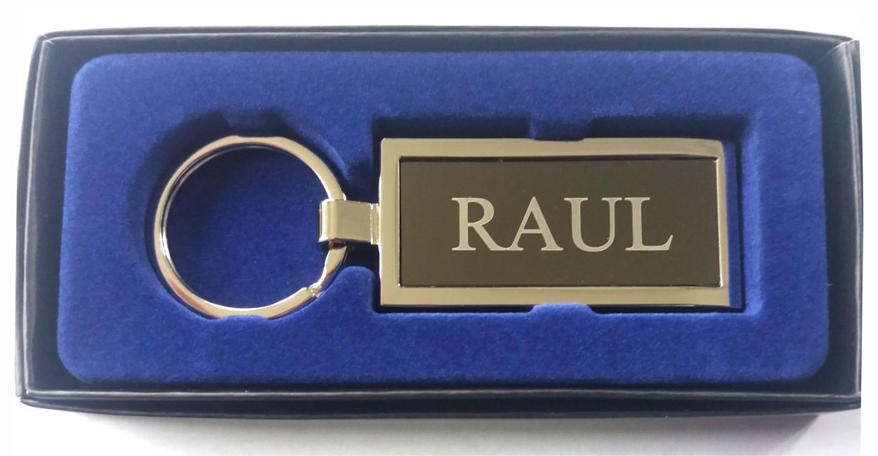 Breloc gravat barbatesc - Raul ( 8 cm x 2.5 cm ) Breloc gravat barbatesc - Raul ( 8 cm x 2.5 cm )