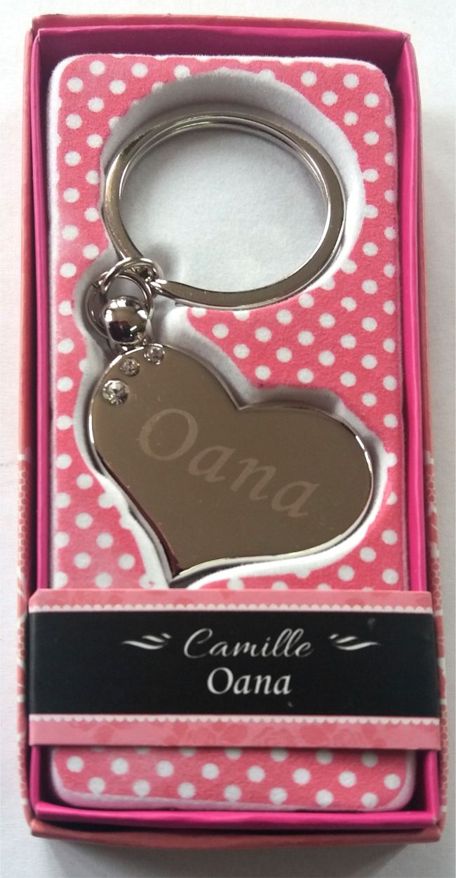 Breloc gravat inima  - Oana ( 7 cm x 3.80 cm  ) Breloc gravat inima  - Oana ( 7 cm x 3.80 cm  )