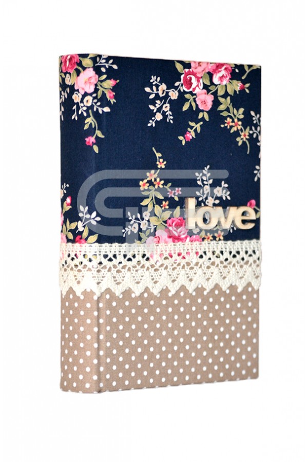 Biblia handmade, marime medie, coperta cartonata textila, model floral bleu-castaniu, margini aurii [SI 052 HM]