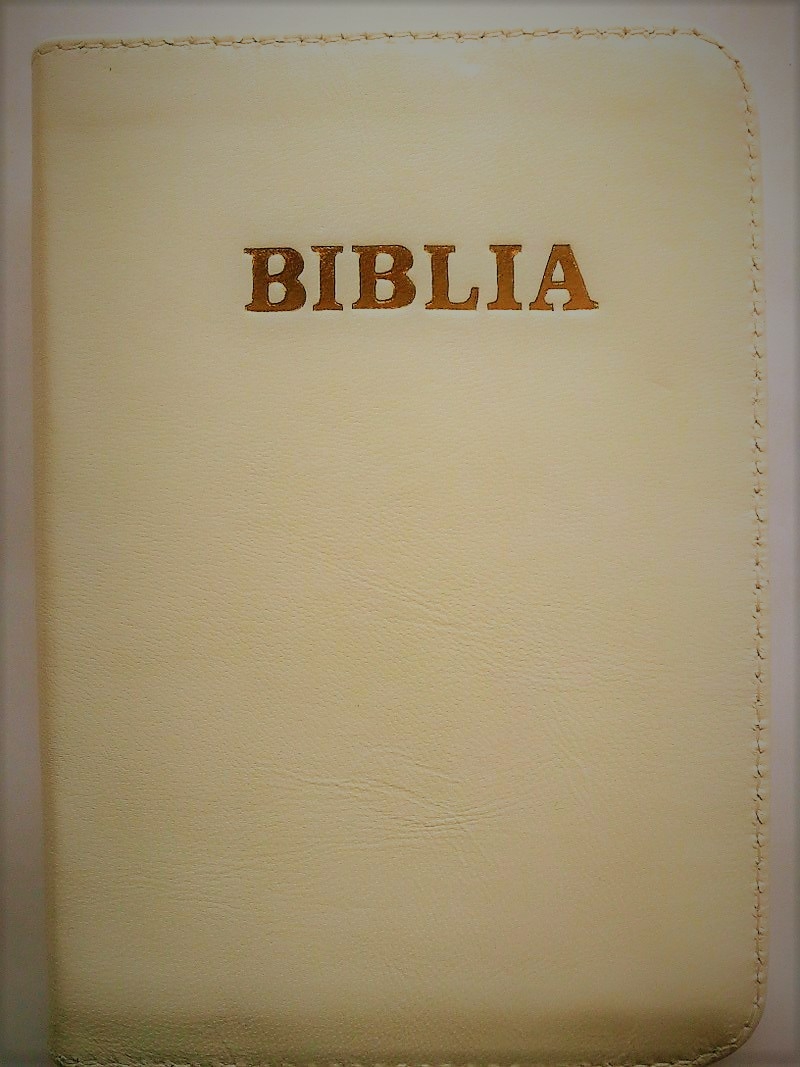 Biblia format mic, din piele, culoare,  crem,  index, fermoar, margini argintii, cuv. lui Isus in rosu [047 PFI]