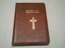 Biblie din piele maro, mare, aurita, cu fermoar CB 073 Biblie din piele maro, mare, aurita, cu fermoar CB 073