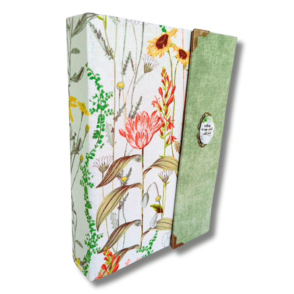 Biblia handmade, model 7, marime medie, inchidere cu clapeta, coperta tare textila, margini aurii, index, cuv. lui Isus cu rosu [SI 057 HM]