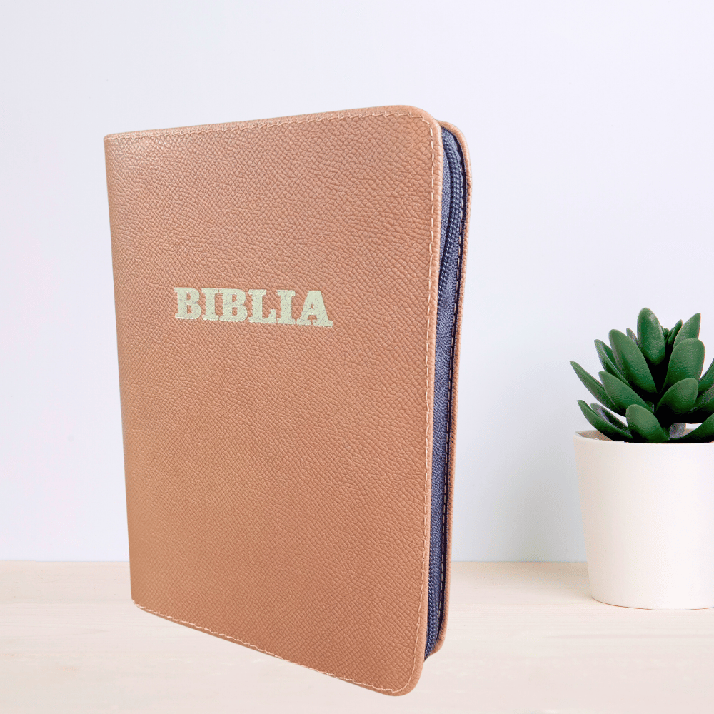 Biblie din piele, marime medie, culoare maro, fermoar, index, margini aurii, cuv. lui Isus cu rosu [SB 057 PFI]