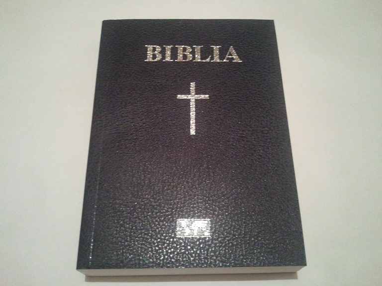 Biblie mica, neagra, cu trimiteri si note introductive, materiale auxiliare