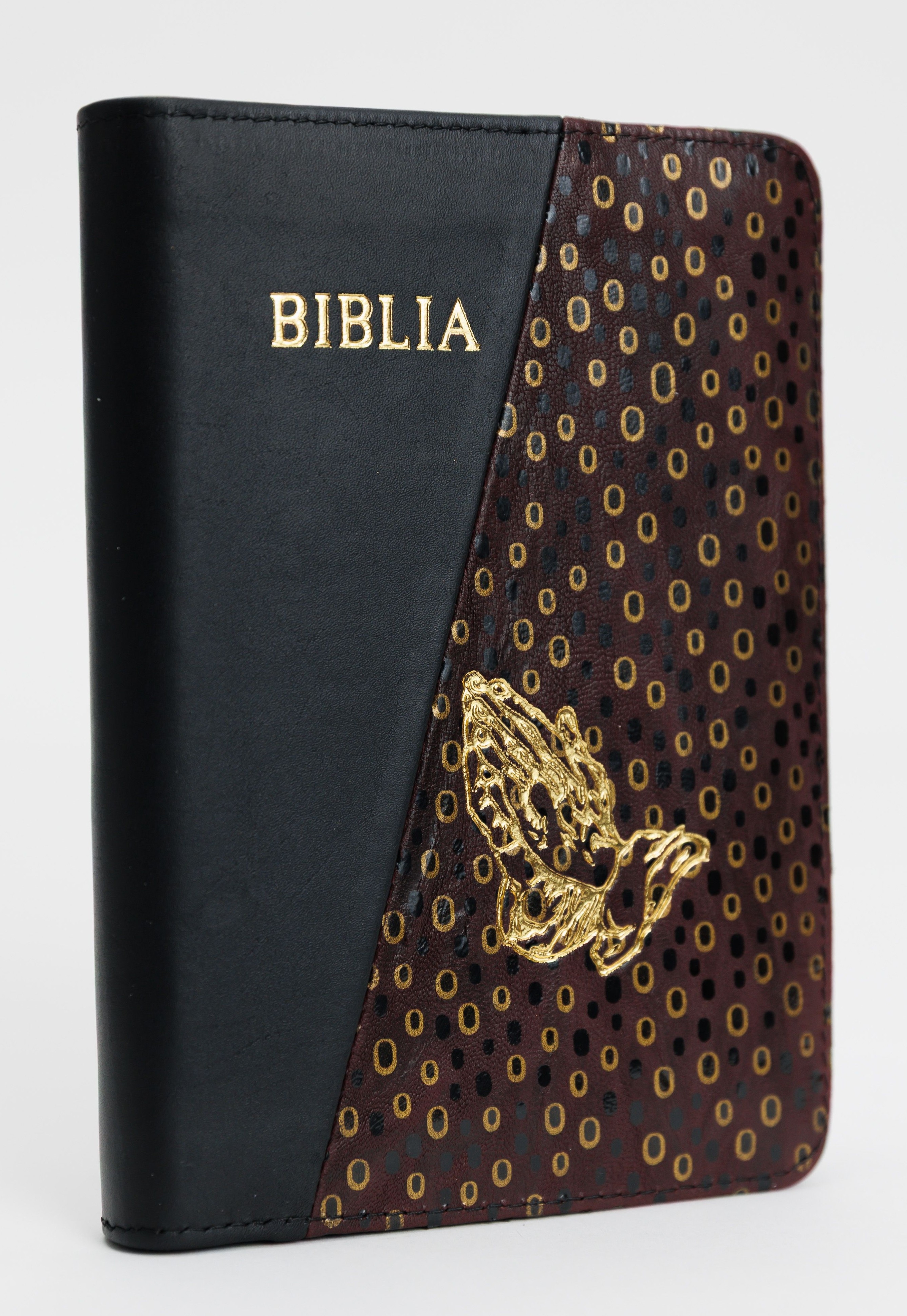 Biblie din piele, marime medie, culoare, negru cu buline vișiniu, simbol maini in rugaciune, fermoar, index, margini aurii, cuv. lui Isus cu rosu [SB 057 PFI]