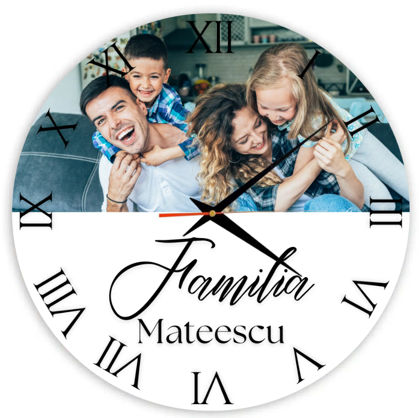 Ceas personalizat rotund cu poză și numele de familie