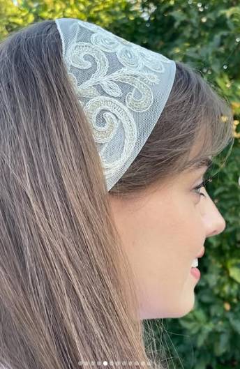 Bentițe cu accesorii cusute manual - crem Bentițe cu accesorii cusute manual - crem