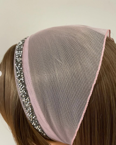 Batic din tul - plamaniu cu pietre gri Batic din tul - plamaniu cu pietre gri