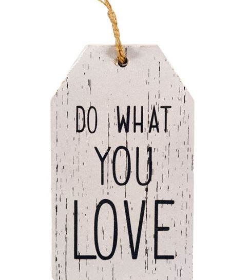 Agatatoare din lemn decorativa, alb-gri - Do what you love (6.5x11cm) Agatatoare din lemn decorativa, alb-gri - Do what you love (6.5x11cm)