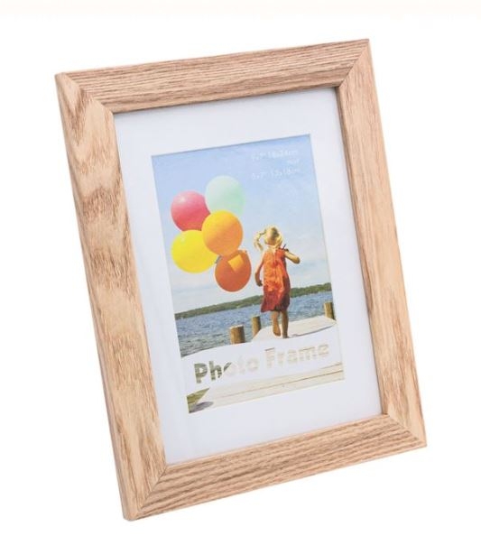 Rama foto din lemn, crem - 1 poza de 13x18cm Rama foto din lemn, crem - 1 poza de 13x18cm