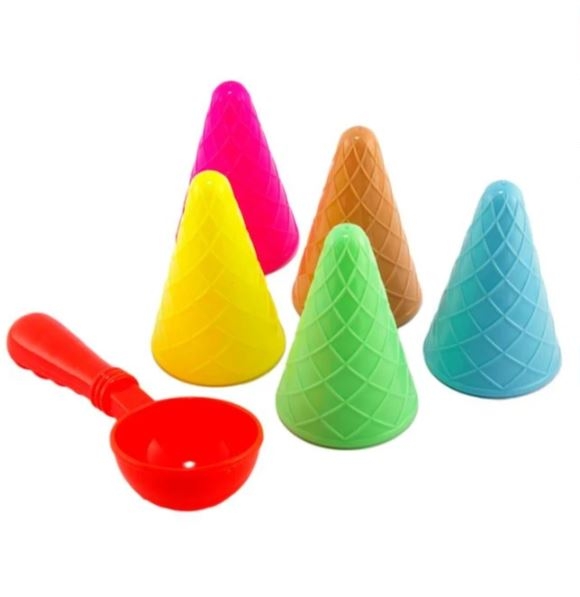 Set jucarii pentru nisip - Conuri de inghetata, 6 buc. Set jucarii pentru nisip - Conuri de inghetata, 6 buc.