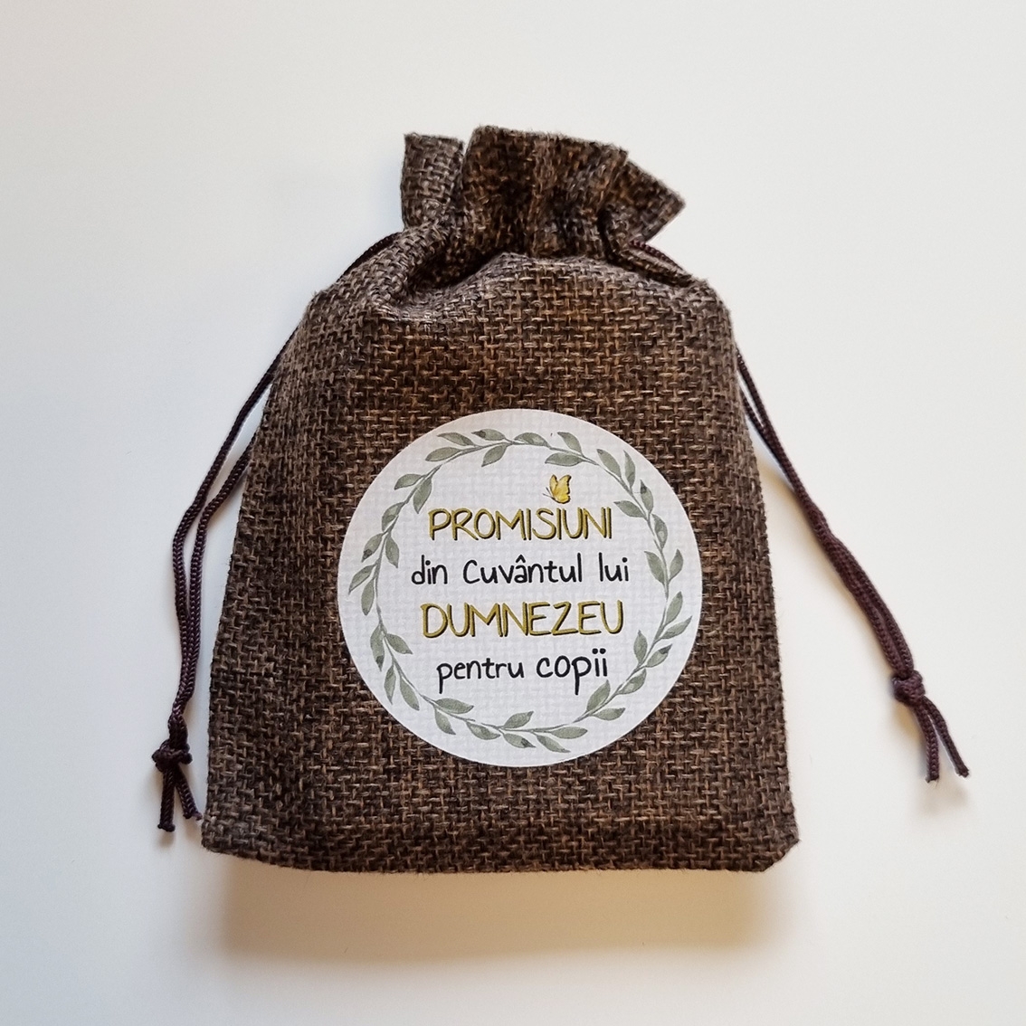 Săculeț cu promisiuni din Cuvântul lui Dumnezeu pentru COPII (maro) Săculeț cu promisiuni din Cuvântul lui Dumnezeu pentru COPII (maro)