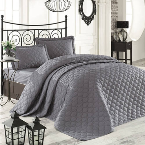 Cuvertura de pat dublu, matlasata, reversibila, pentru 2 persoane, cu 3 piese din bumbac 100%, Ralex Pucioasa-Clasy - Bella Cuvertura de pat dublu, matlasata, reversibila, pentru 2 persoane, cu 3 piese din bumbac 100%, Ralex Pucioasa-Clasy - Bella